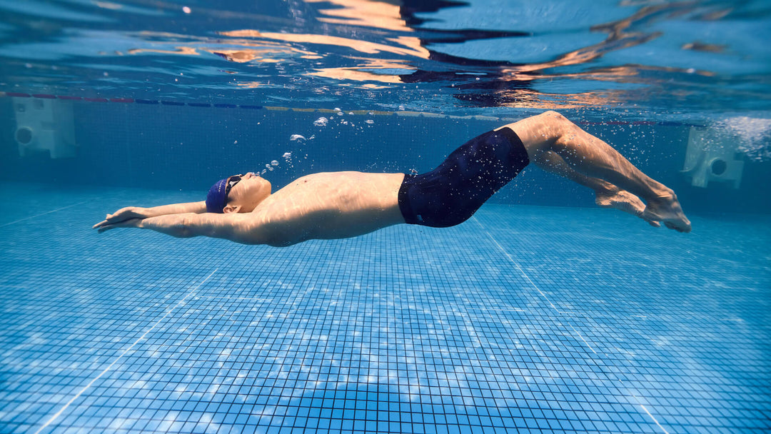 <span style="color:#7affa5">Plongez</span> dans <br>la performance