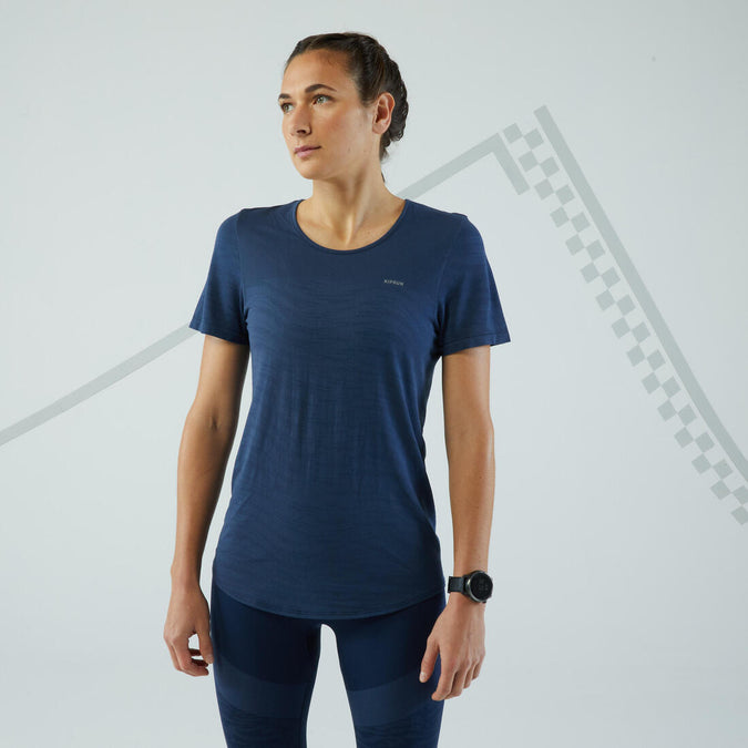 





T-shirt running & trail sans couture Femme - KIPRUN Run 500 Confort, photo 1 of 7